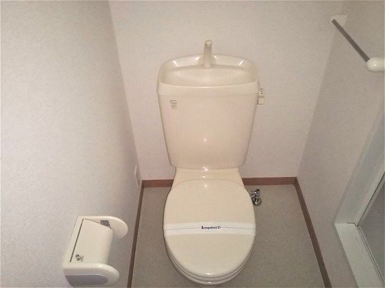 レオパレスビューティービレッジのその他|バス・トイレ別です♪