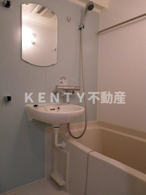 【浴室】 | ルーブル西蒲田弐番館 | コンパクトで使いやすいお風呂です
別部屋参考写真