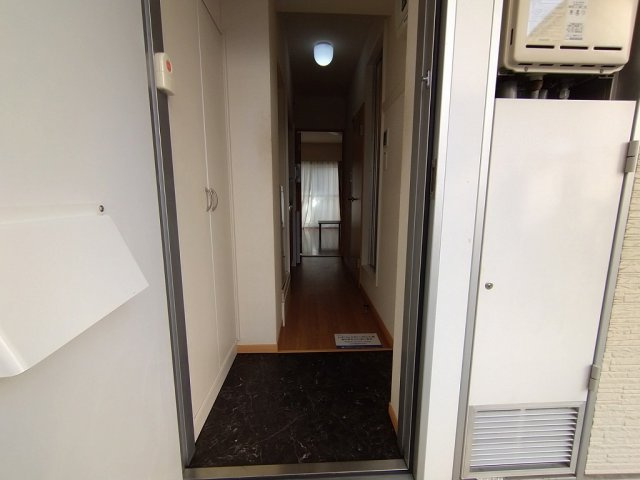 レオパレスディンの玄関