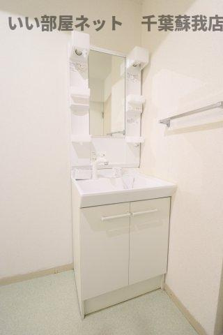 ガーデンハウス本千葉の洗面所|ゆったりとスペースのある洗面所