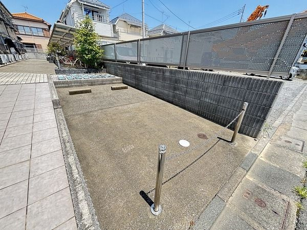 ライフガーデン西一之江Vの駐車場