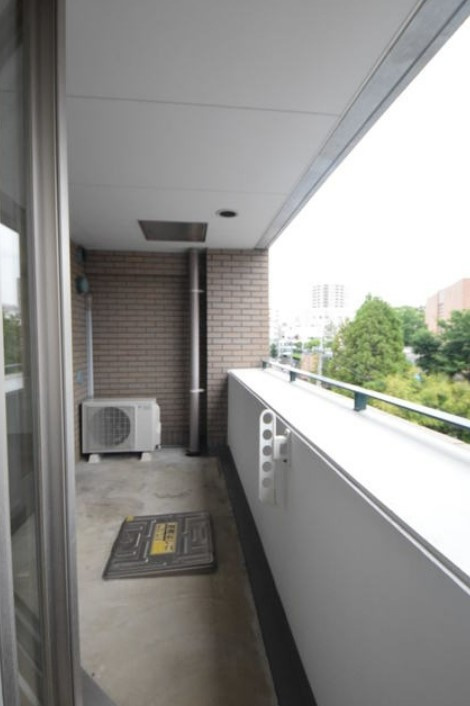 川崎市麻生区万福寺１丁目の賃貸マンションのバルコニー