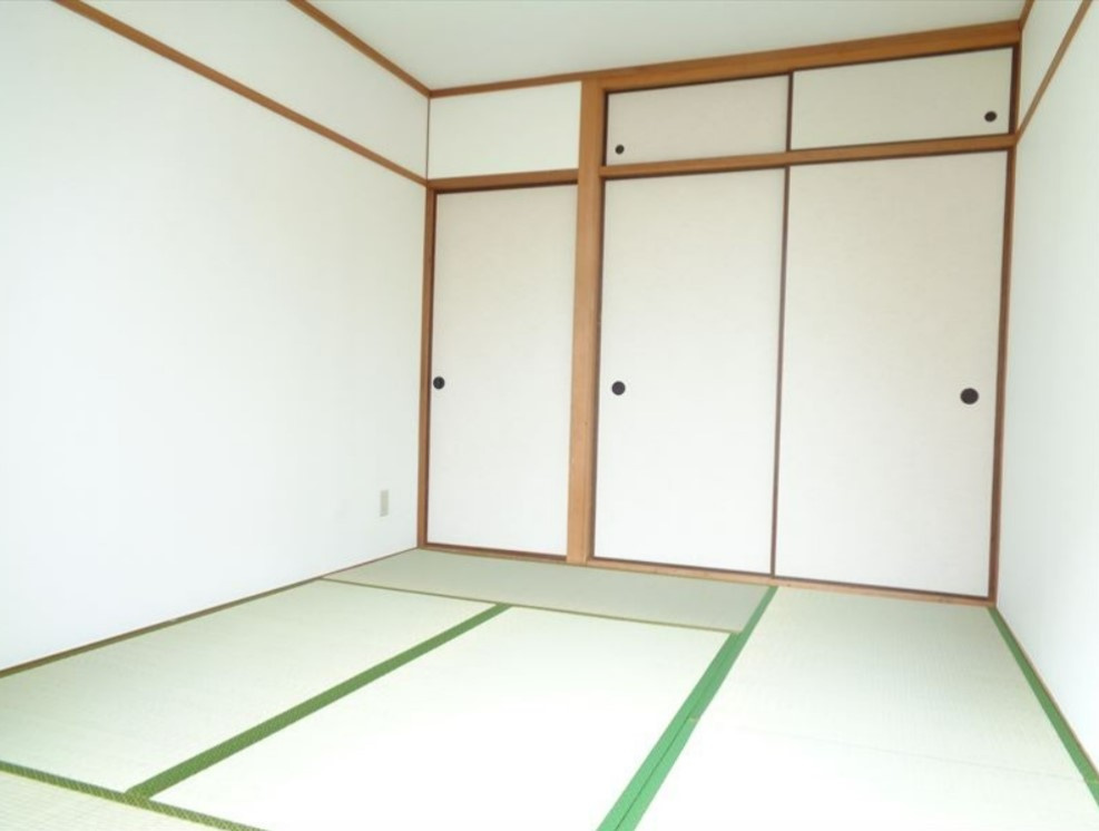 南埜マンション赤塚の和室|和室ならではの温かな和の空間で寛ぎの時間を過ごせます