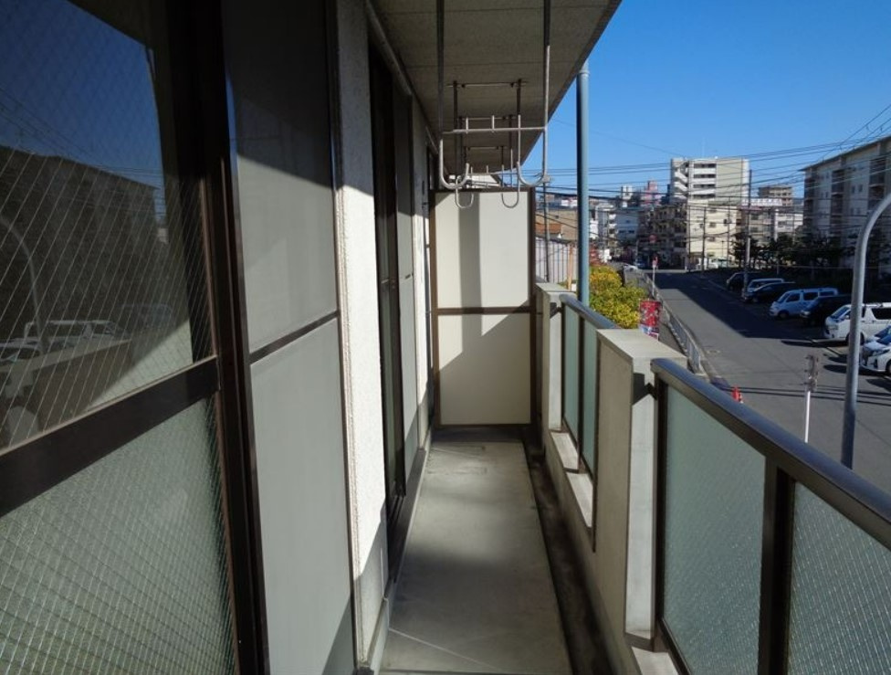 南埜マンション赤塚のバルコニー|お洗濯にも便利なバルコニー付き