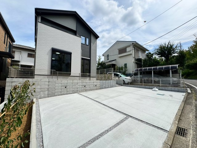 所沢市小手指南6丁目新築戸建の駐車場
