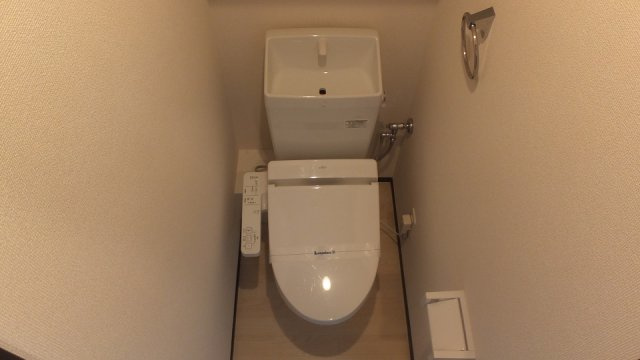 クレイノＳＯＬＵＴＩＯＮＳⅥのその他|温水洗浄便座付きのトイレです