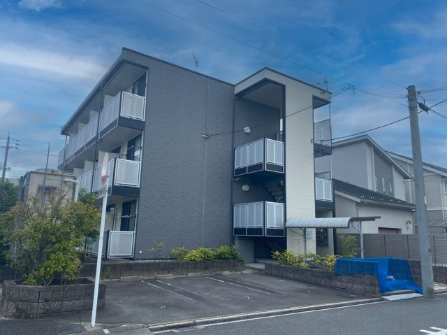 レオパレス松葉の外観