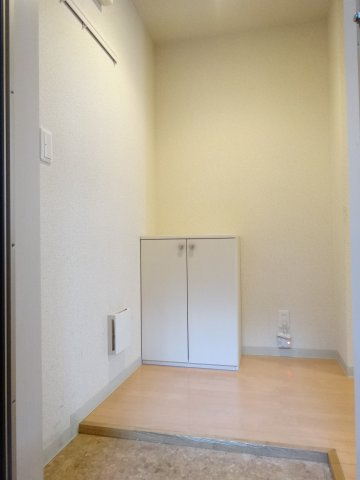 FUJISTA所沢の玄関|※画像は同物件別室になります。