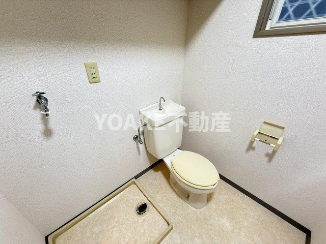 ロワール湘南　D棟のトイレ|画像はC棟103号室、リフォーム・クリーニング前のものです。現況優先。