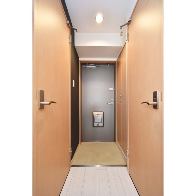 Gramercy Juso-higashi 2ndの玄関