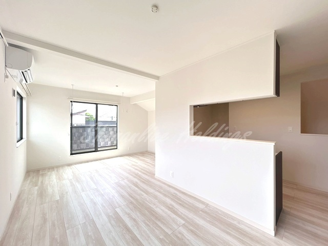 片瀬海岸戸建 A棟の居間・リビング