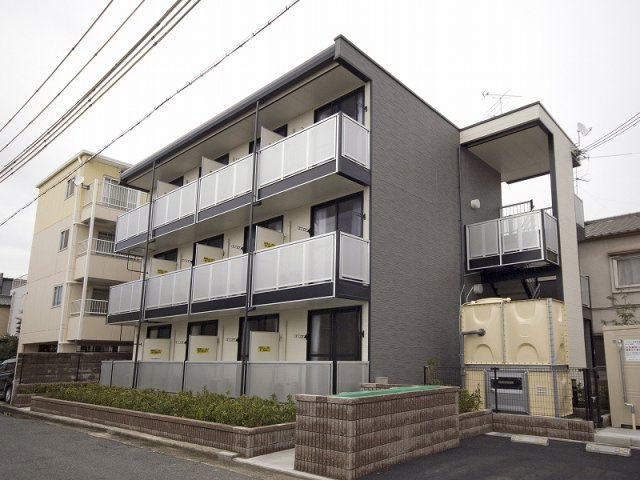 レオパレスプレンソレイユの外観