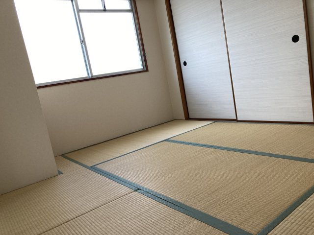 グランデージ清水谷の和室