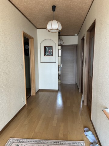 高茶屋７丁目一戸建ての玄関