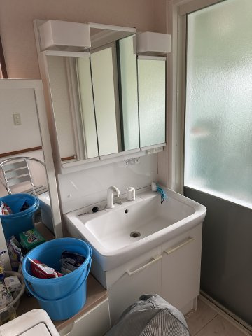 高茶屋７丁目一戸建ての独立洗面台