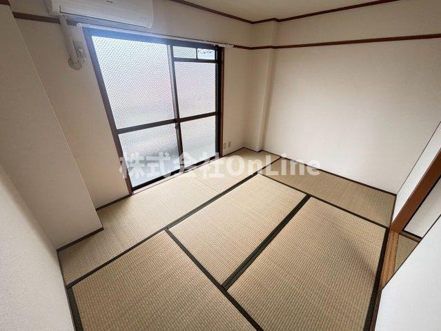 南野マンションの寝室