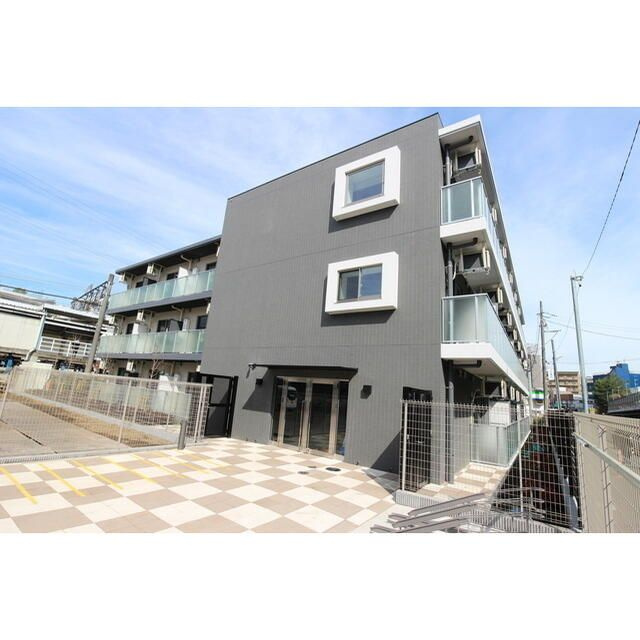 ＬＯＣ’Ｓ　ＩＫＵＴＡの外観