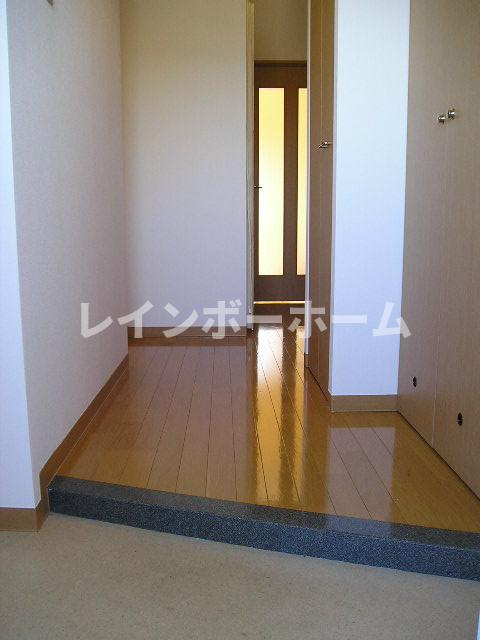 柏市あけぼの４丁目の賃貸マンションの玄関|シンプルで使いやすい玄関です