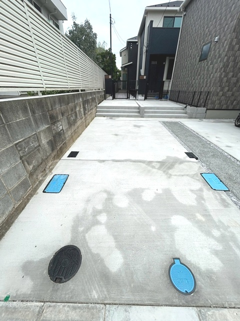 片瀬海岸戸建 C棟の駐車場
