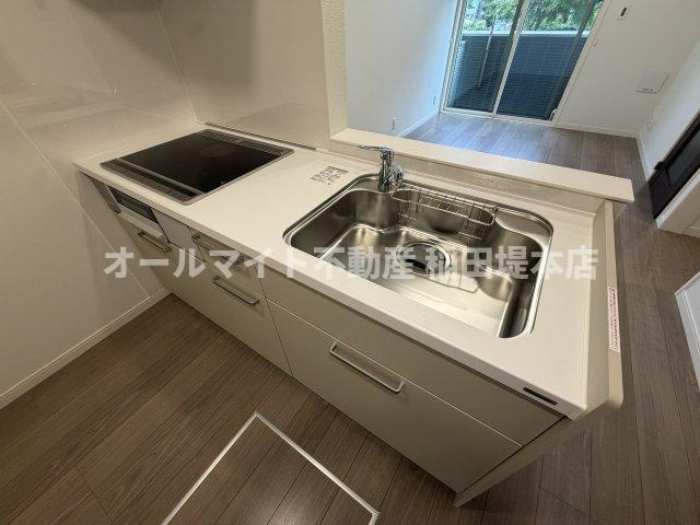 稲城市坂浜のアパートのキッチン