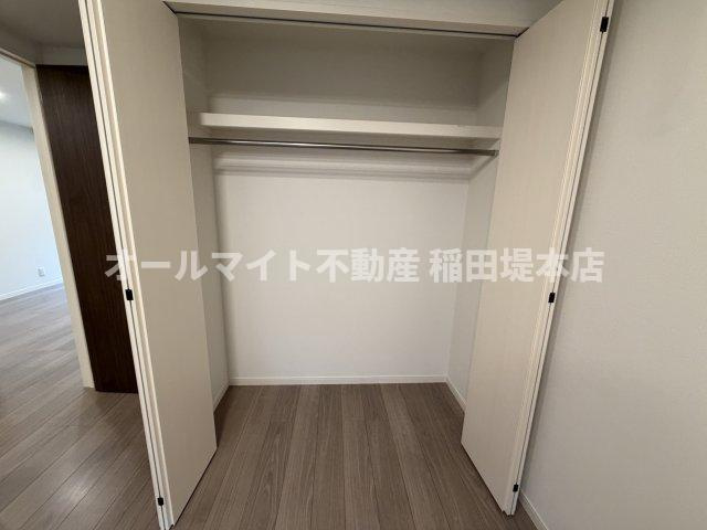 稲城市坂浜のアパートの収納