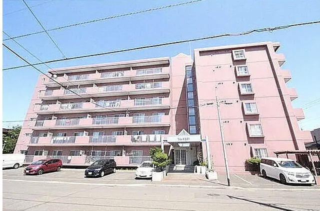 札幌市東区北三十一条東１８丁目の賃貸マンションの外観