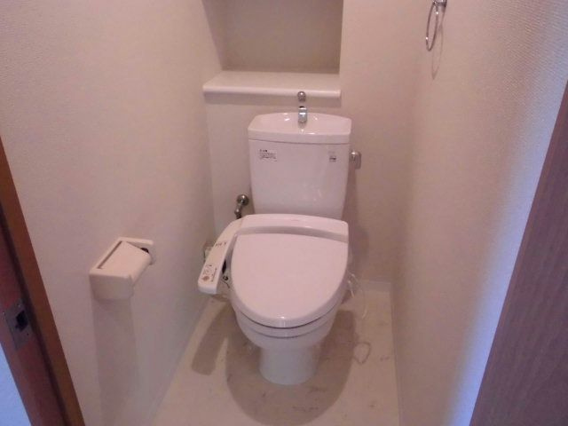 プライム柏のトイレ|清潔感のあるトイレです