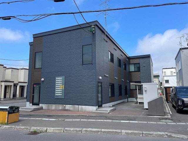 レオパレスミーム　新川の外観