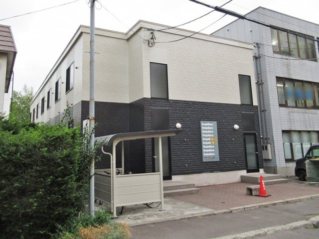 レオパレス桑園の外観