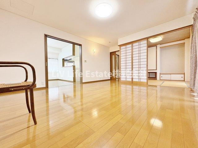 MOO BIDG,の居間・リビング