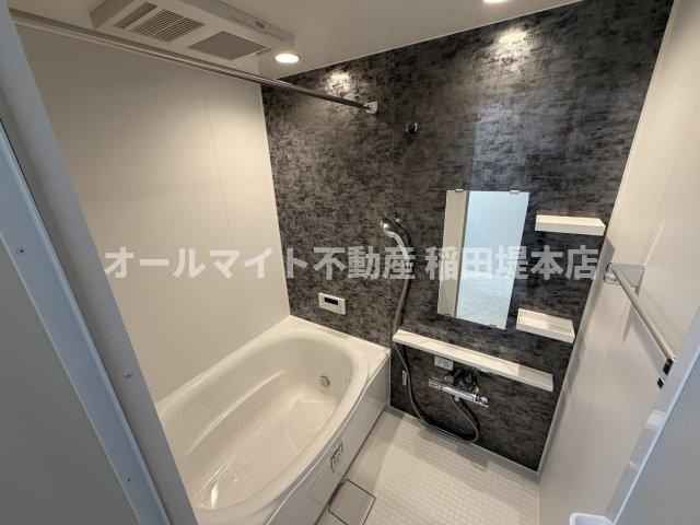稲城市坂浜のアパートの浴室