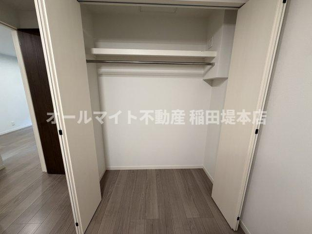 稲城市坂浜のアパートの収納