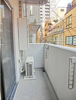 千代田区岩本町１丁目の賃貸マンションのバルコニー