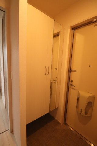 オッツ梅満Ⅱ B棟の玄関