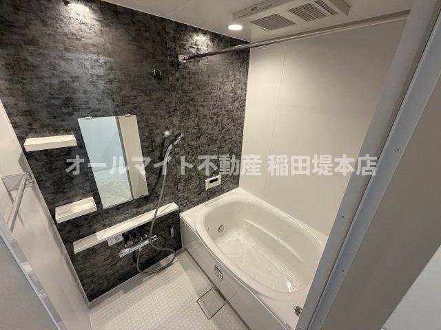 稲城市坂浜のアパートの浴室