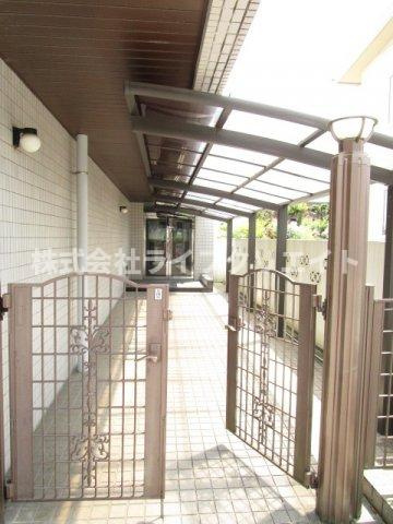 willさくら町前のエントランス