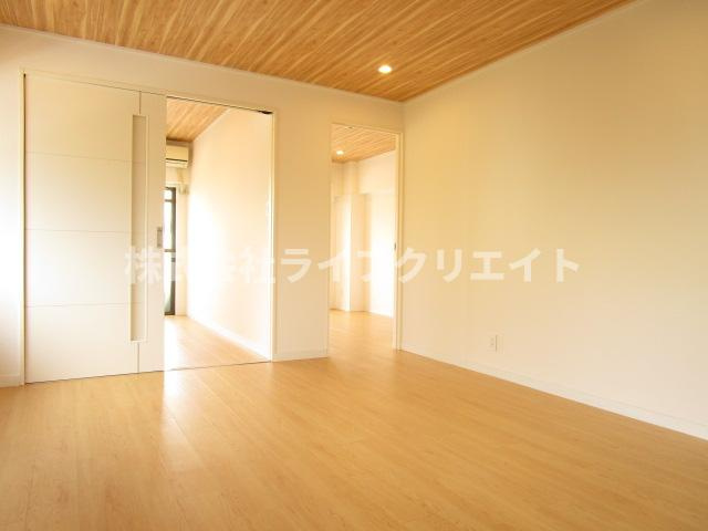willさくら町前の居間・リビング