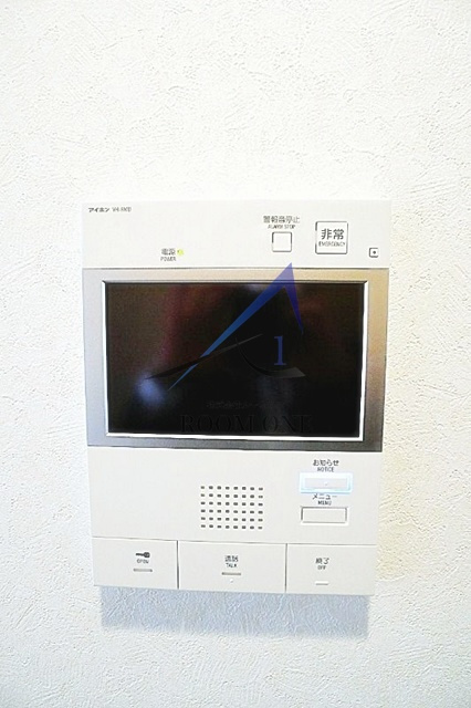 ルーブル下丸子伍番館のセキュリティ|モニター付きインターホンです。