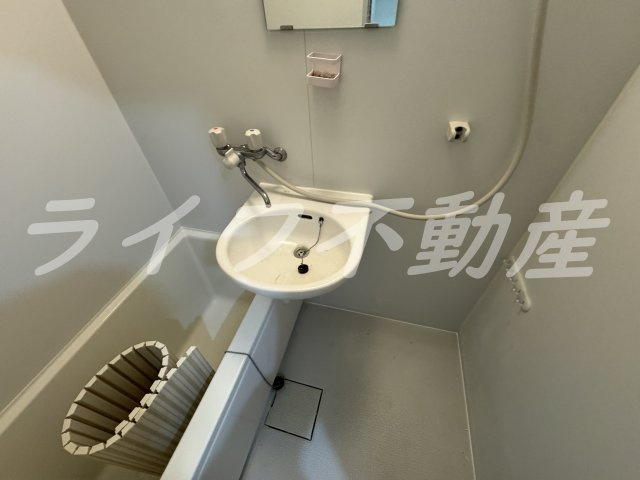 パークレーン深江の洗面所|脱衣スペースもあります