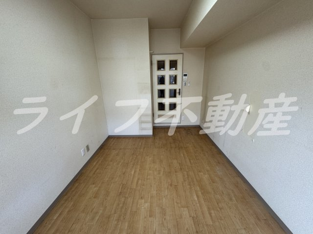 パークレーン深江の居間・リビング|ゆったり過ごせる居間です