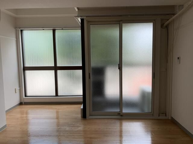 小西ビルの内装