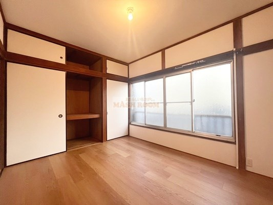 成田東3丁目戸建の居間・リビング