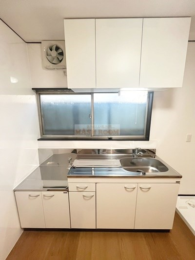 成田東3丁目戸建のキッチン