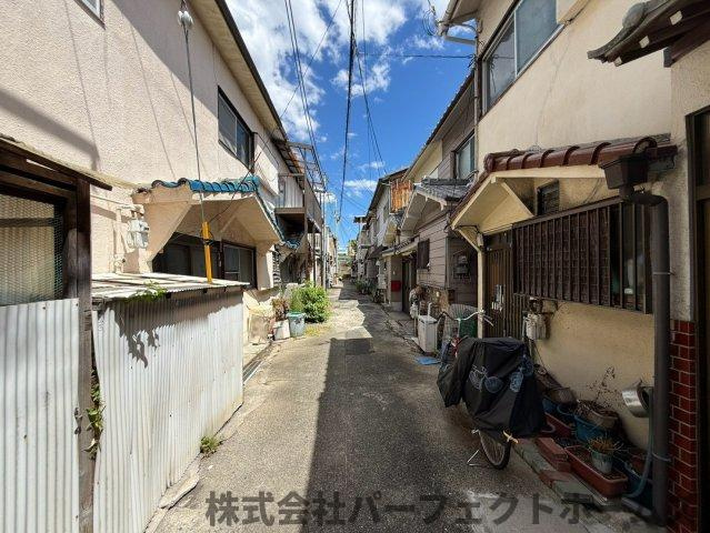 【前面道路含む現地写真】の画像