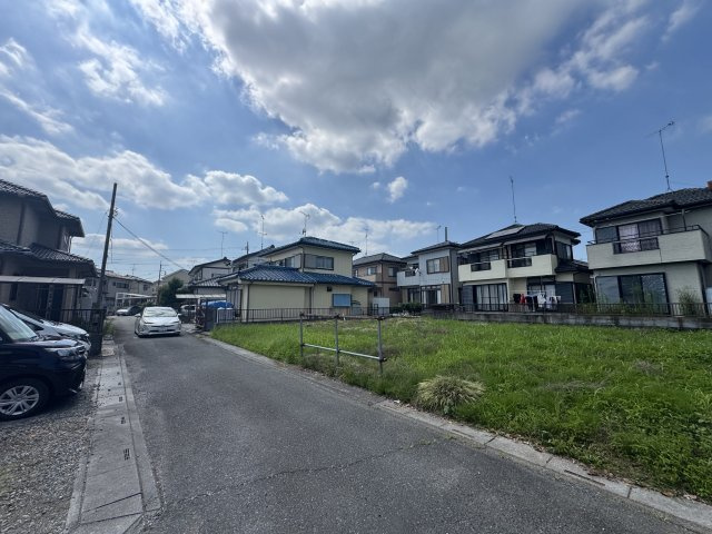 -三丁目不動産-　羽生市藤井上組　の前面道路含む現地写真