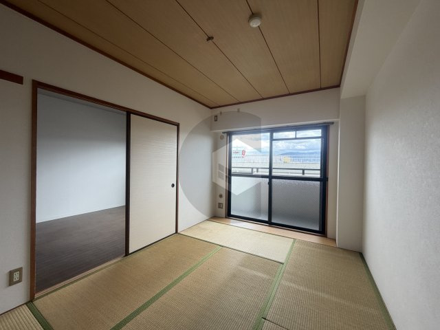 ロイヤルヴィラ東大阪の和室