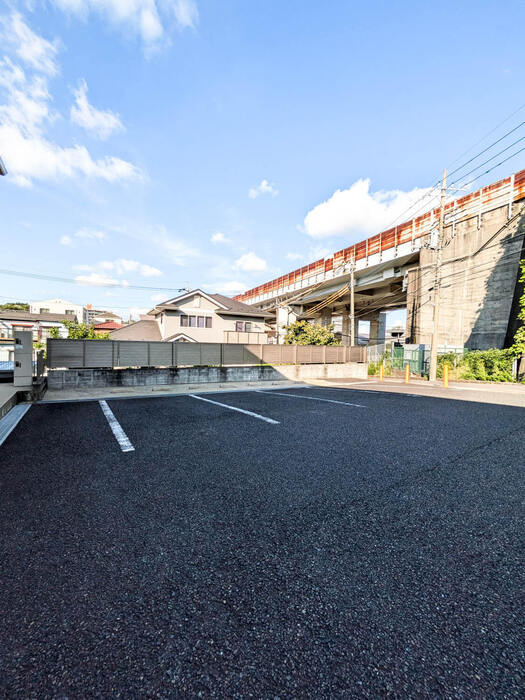 レセンテ野川 A棟の駐車場|駐車場