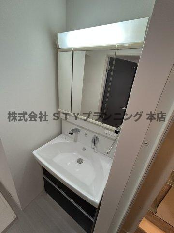 仲介手数料０円！レガリアの独立洗面台
