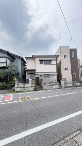 中古一戸建て　さいたま市見沼区の前面道路含む現地写真