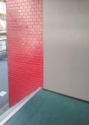 カースルいずみのエントランス|建物の内部です